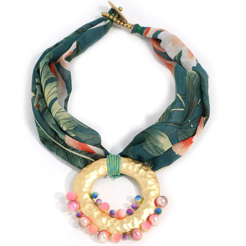 Fashion Statement Boho Necklace with Geometry Pendant for Women Trendy Beach Party Jewelry