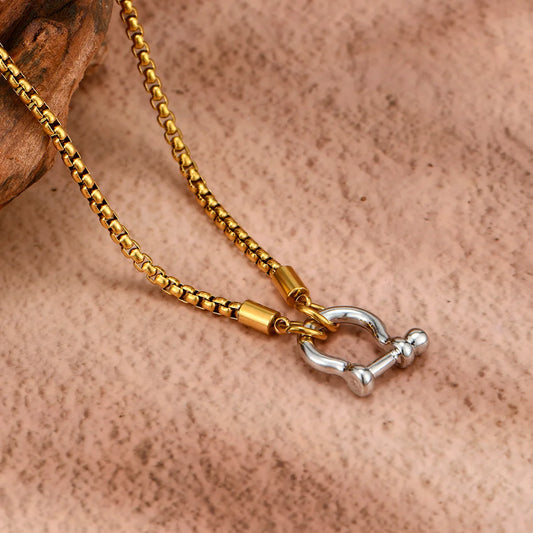 Boho-Chic Vintage Golden Carabiner Pendant Necklace With Rhinestone Accents - Perfect Gift For Her, All-Season Wear